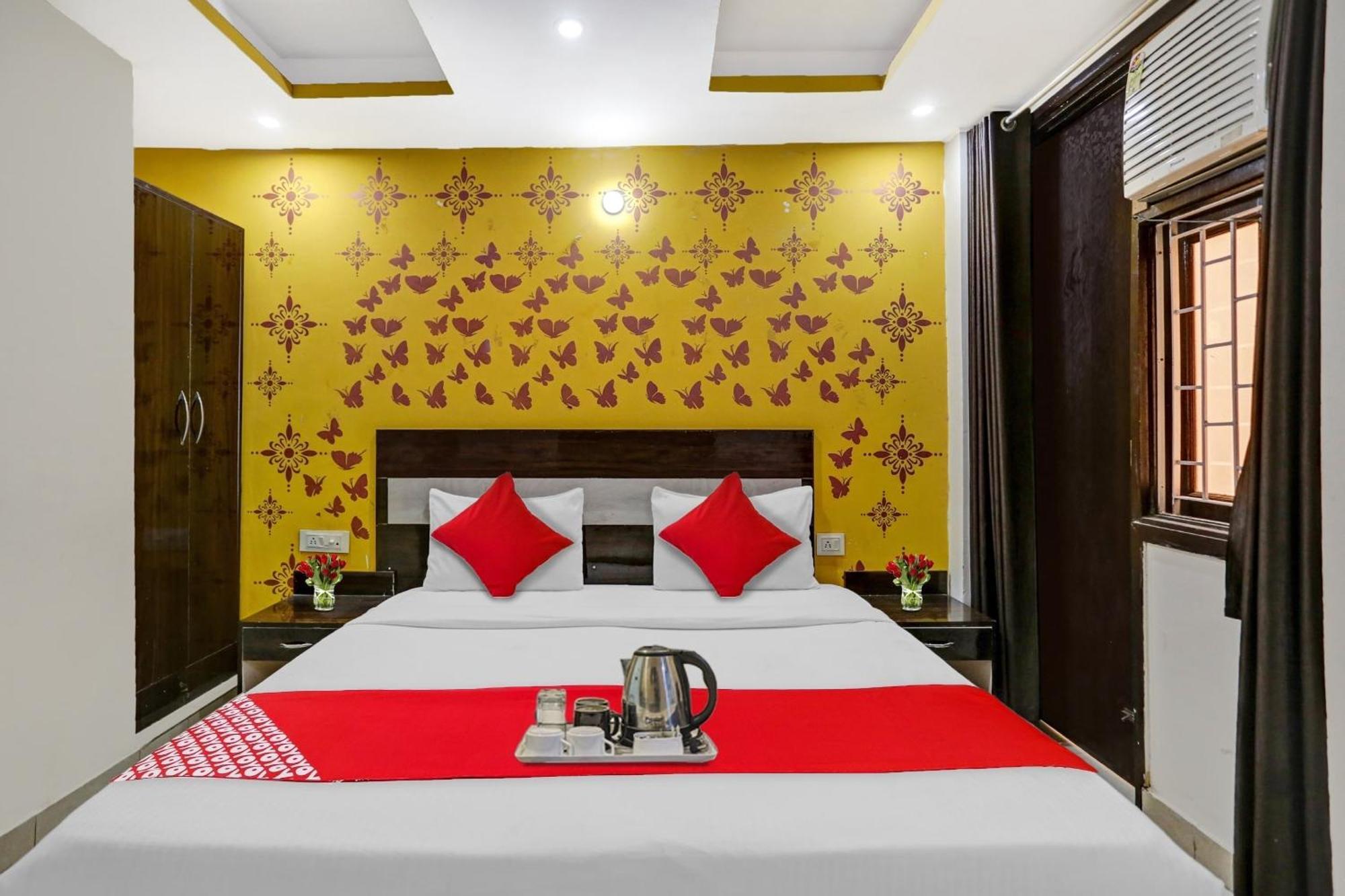 Hotel O Hotel Blue Orchid Нью-Дели Экстерьер фото